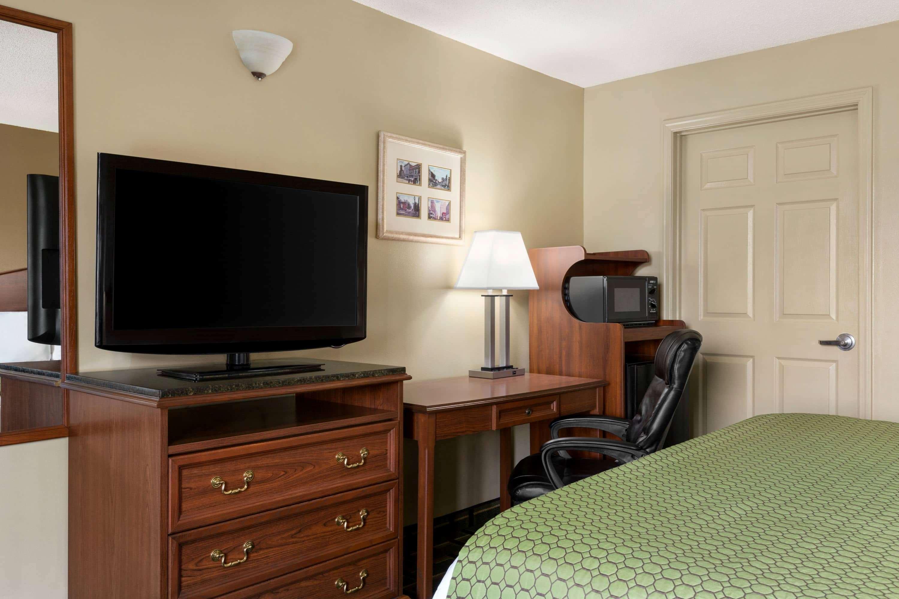 Motel Baymont By Wyndham Warner Robins Esterno foto